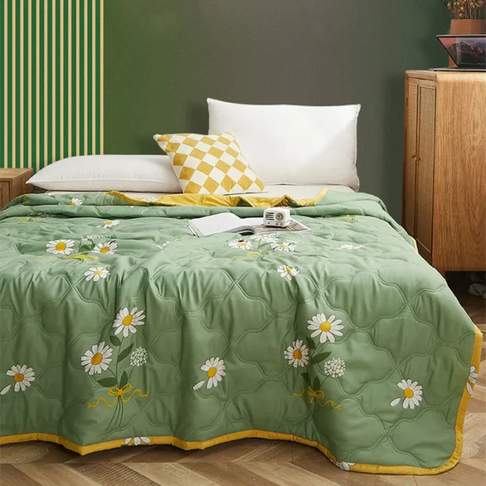 Daisy Printed Quilted Summer Quilt and Pillowcase or Single Quilts Soft Breathable Single Double Blanket Washable Thin Comforter - Image 2